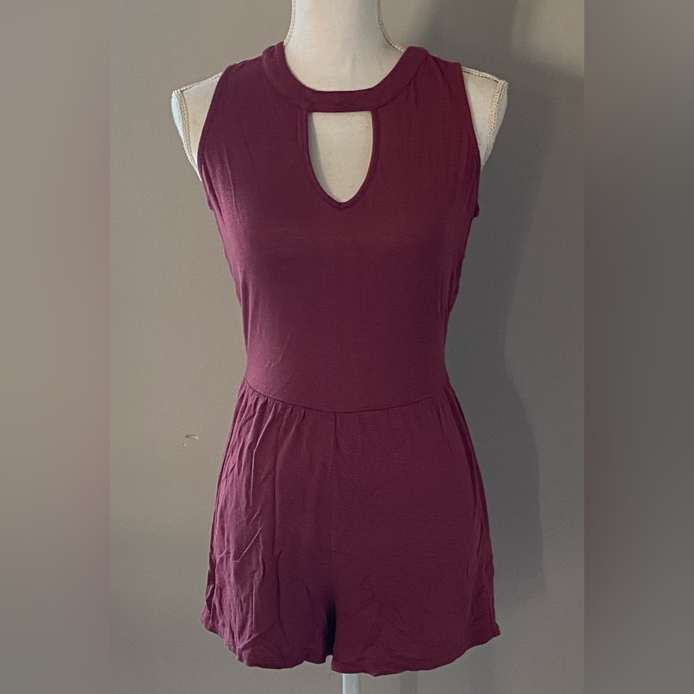 Pink Rose Maroon Dress with Keyhole Detail